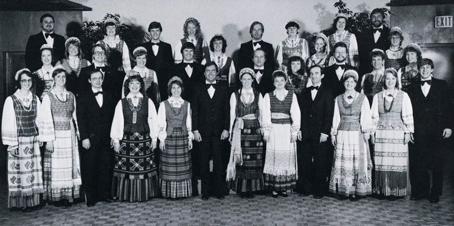 KA 589 GroupPhoto 910x454